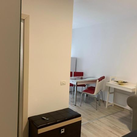 Apartament Cu 2 Camere Oradea Luaran gambar