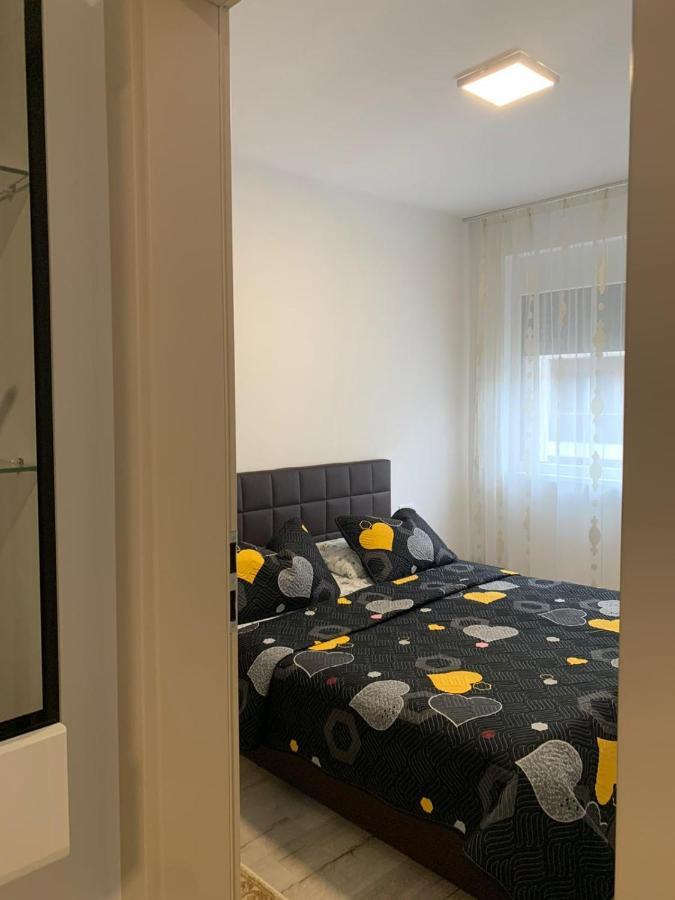Apartament Cu 2 Camere Oradea Luaran gambar